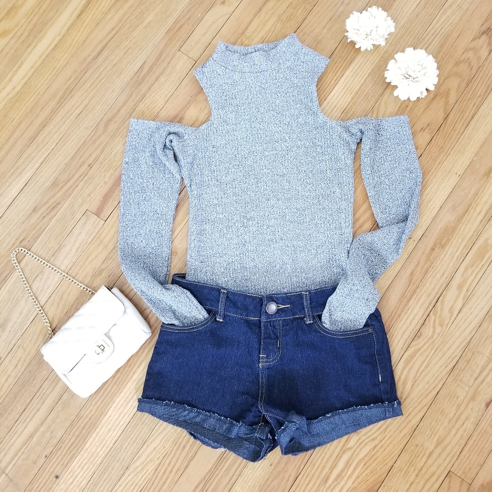 🌸 3/$15 Ribbed Off The Shoulder TurtleNeck XS